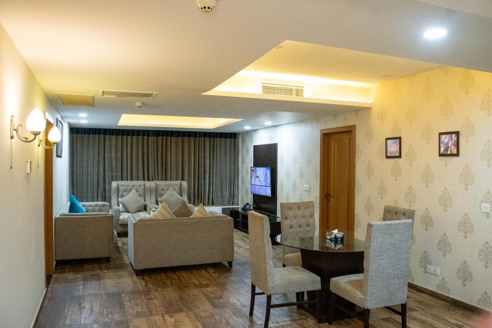 Centaurus Hotel Suites Islámábád Exteriér fotografie