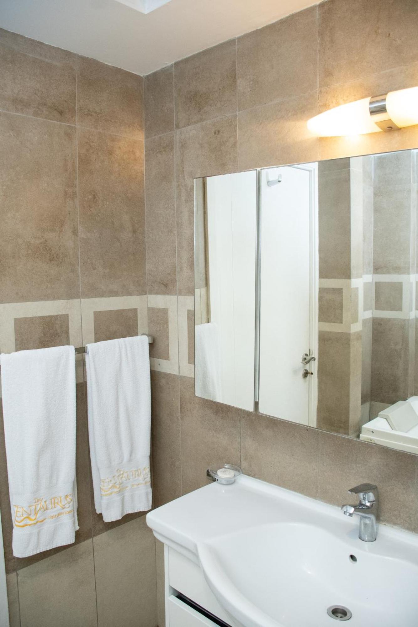 Centaurus Hotel Suites Islámábád Exteriér fotografie
